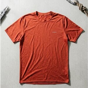 Patagonia Mens Large Orange Capilene Tech Activewear T-Shirt Short Sleeve Hiking